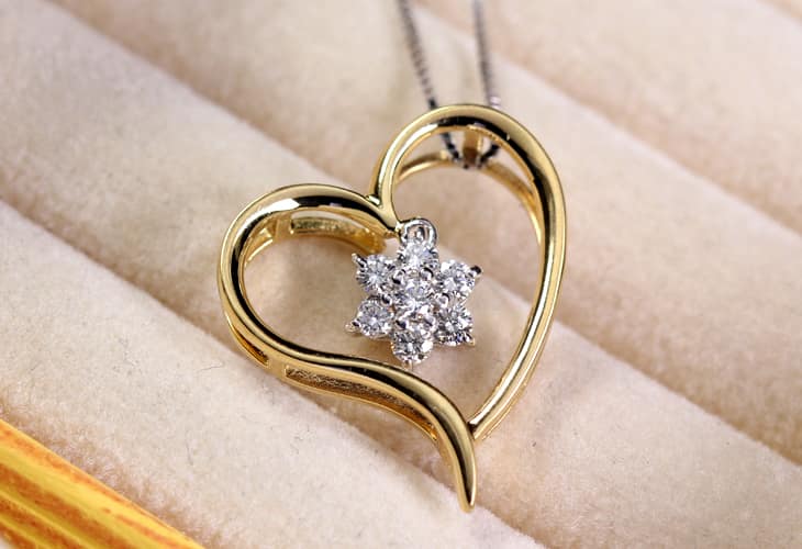 ジュエリー通販ジュエルプラネット【日替り大特価】K18　Total0.5ct　プリンセスカットダイヤモンドリング【10月8日20時販売開始】