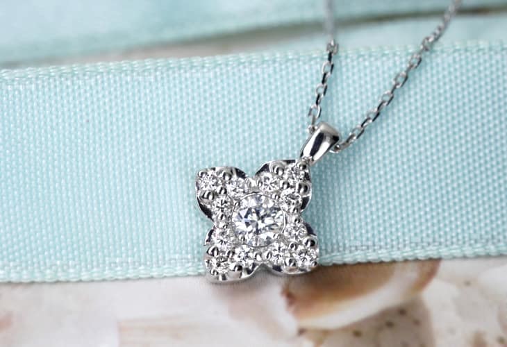 ジュエリー通販ジュエルプラネット【日替り大特価】K18　Total0.5ct　プリンセスカットダイヤモンドリング【10月8日20時販売開始】