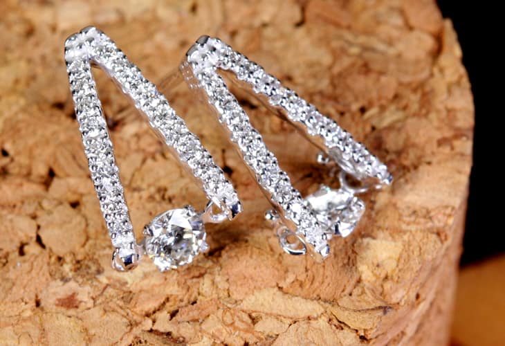 ジュエリー通販ジュエルプラネット【日替り大特価】K18　Total0.5ct　プリンセスカットダイヤモンドリング【10月8日20時販売開始】