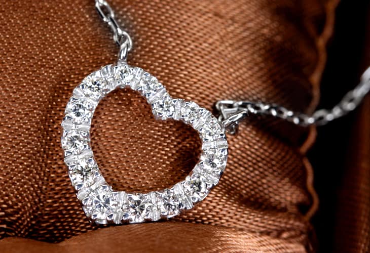 ジュエリー通販ジュエルプラネット【日替り大特価】K18　Total0.5ct　プリンセスカットダイヤモンドリング【10月8日20時販売開始】