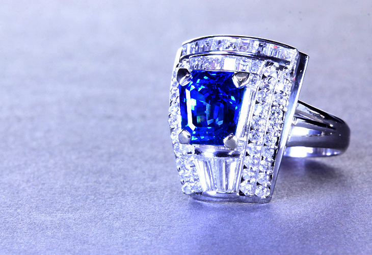 ジュエリー通販ジュエルプラネット【日替り大特価】K18　Total0.5ct　プリンセスカットダイヤモンドリング【10月8日20時販売開始】