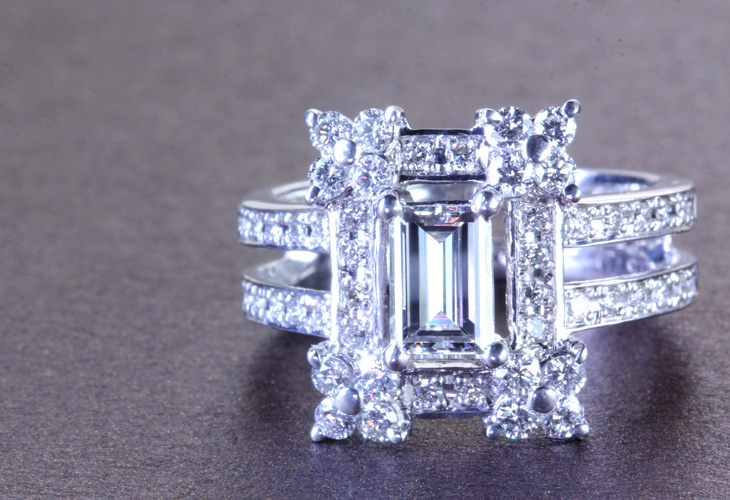 ジュエリー通販ジュエルプラネット【日替り大特価】K18　Total0.5ct　プリンセスカットダイヤモンドリング【10月8日20時販売開始】