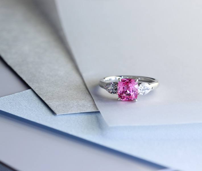 ジュエリー通販ジュエルプラネット【日替り大特価】K18　Total0.5ct　プリンセスカットダイヤモンドリング【10月8日20時販売開始】