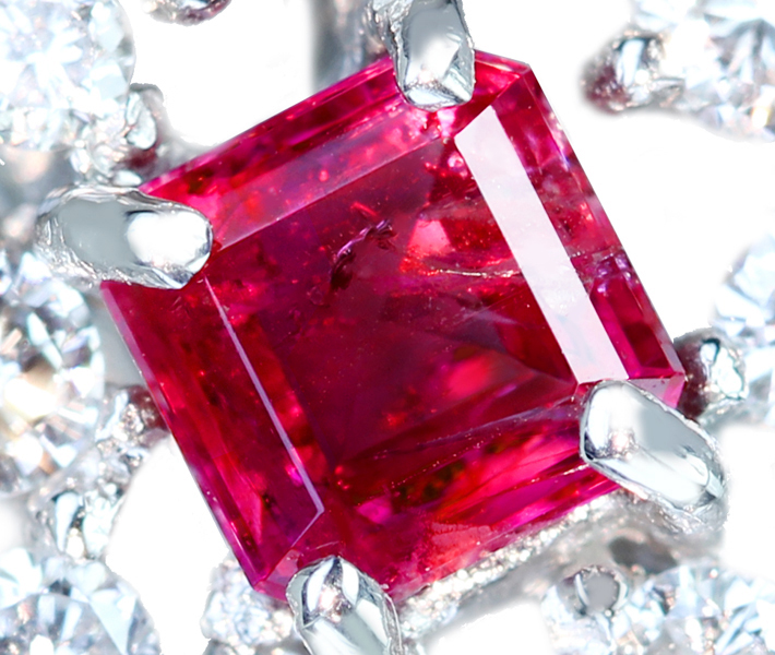 jewel planet 公式サイト / 【新作】【稀少石】PT900 レッドベリル(レッドエメラルド) 0.194ct ダイヤモンド 0.25ct  ペンダントトップ 幻の赤いエメラルド