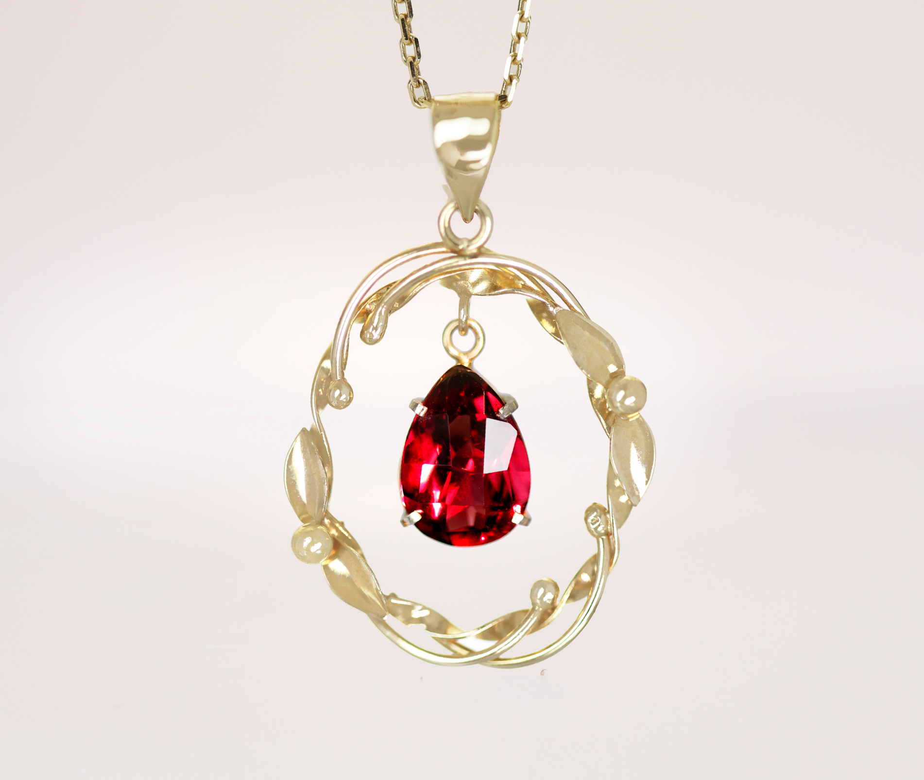 Jewel Planet 公式サイト アンティークジュエリー K18 ガーネット 1 8ct ペンダントトップ ペアシェイプ リーフモチーフ Jewel Planet 公式サイト アンティークジュエリー K18 ガーネット 1 8ct ペンダントトップ ペアシェイプ リーフモチーフ