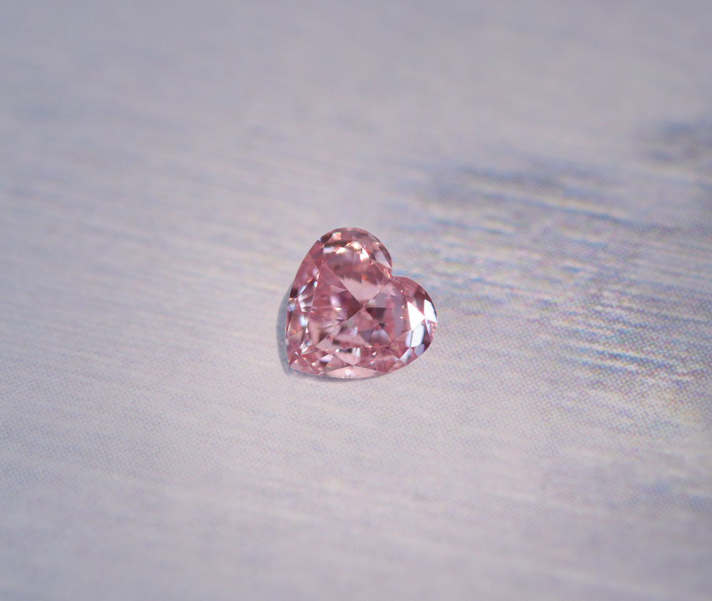 ピンクダイヤモンド FANCY  PINK  VS2  ハートシェイプ 0.198t  ルース[中央宝石研究所]