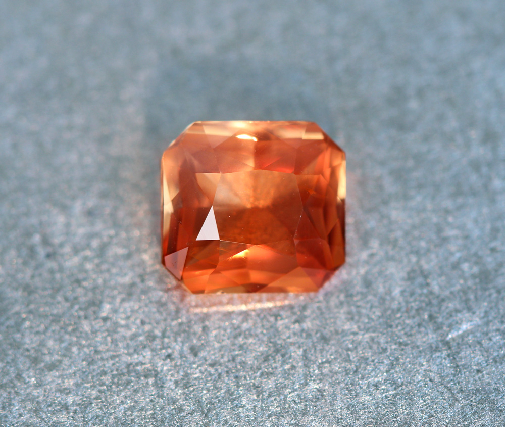 天然サファイア 1.65ct 【オレンジピンク】 マダガスカル GIA鑑別