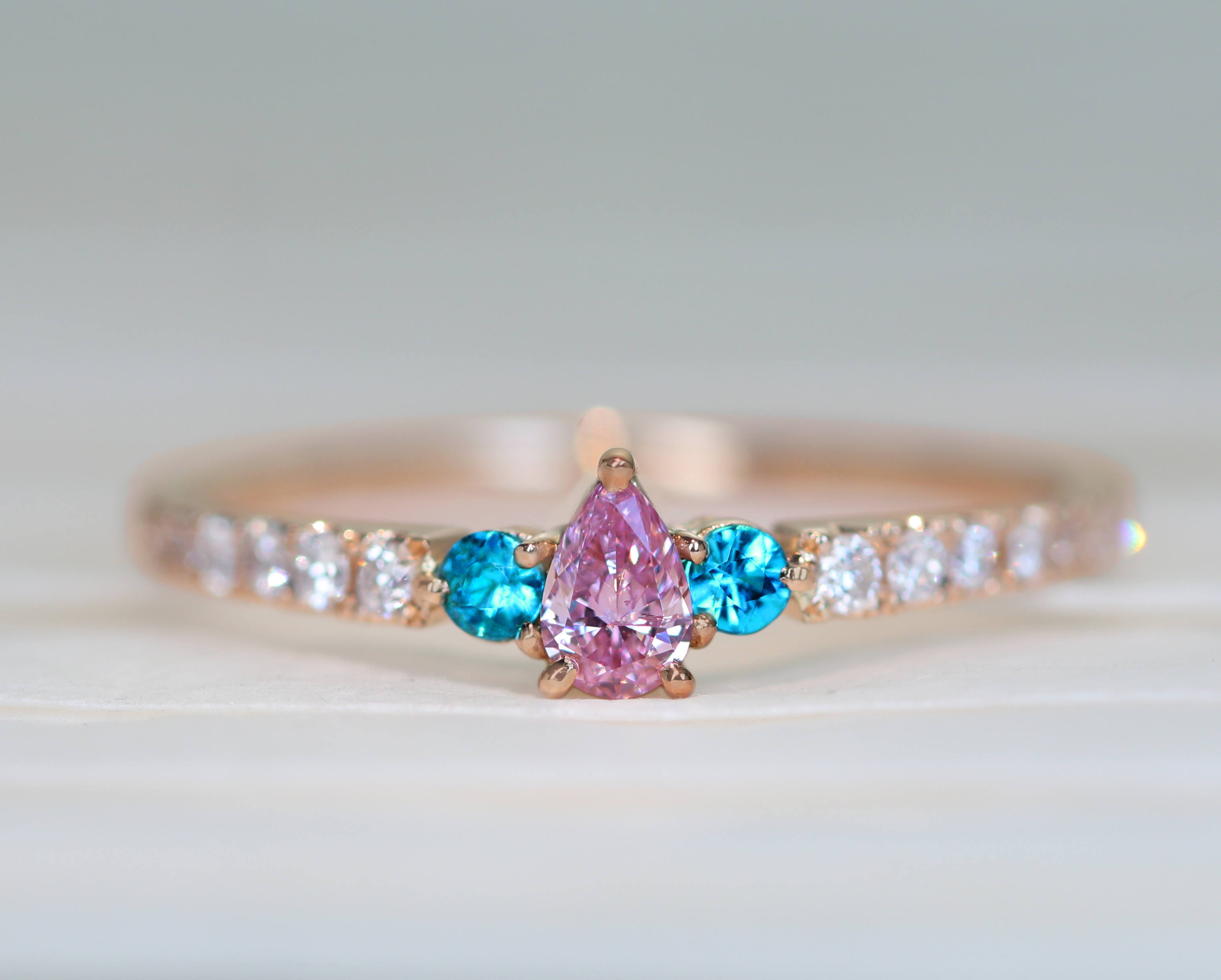 ピンクダイヤモンド リング