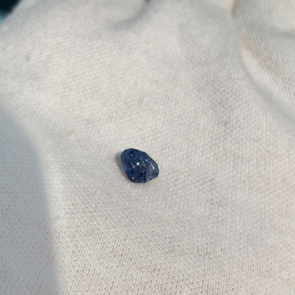 ベニトアイト ルース