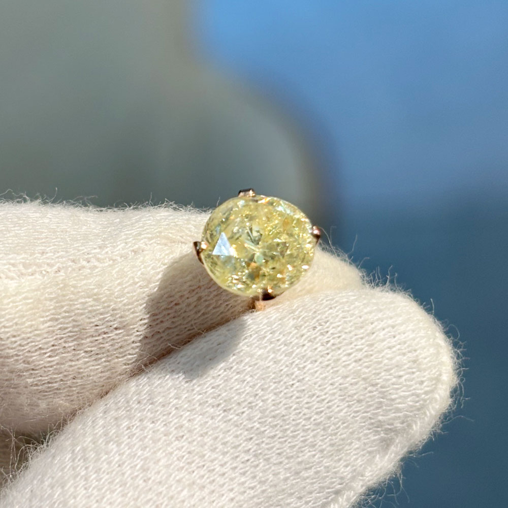 イエローダイヤモンド ピアス