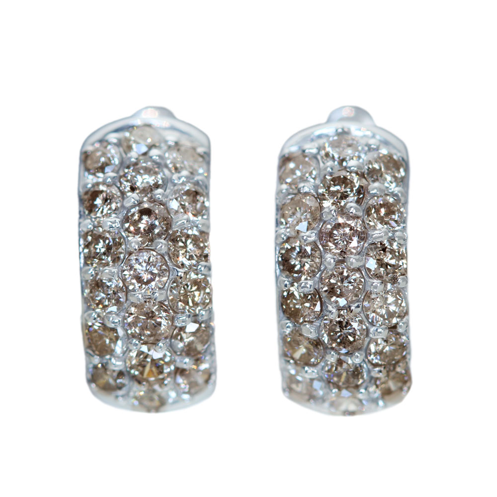 シャンパンダイヤモンド ピアス