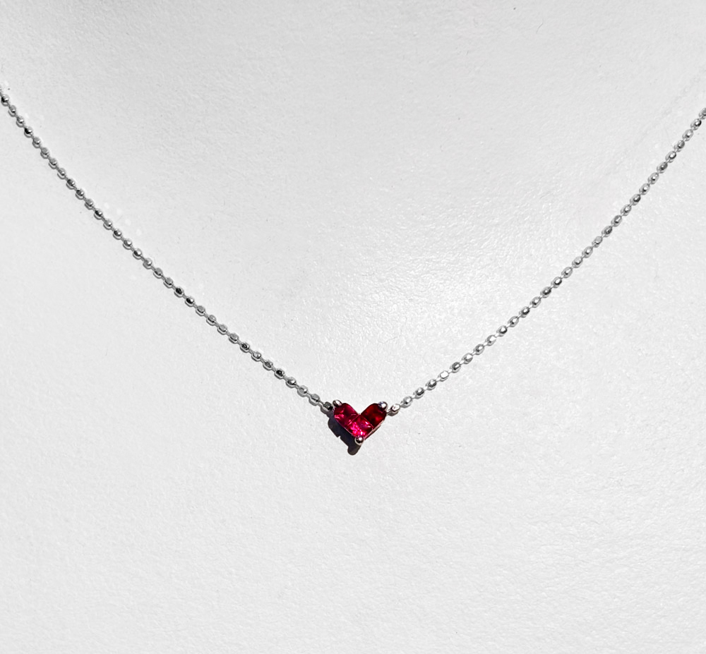 ルビー ネックレス